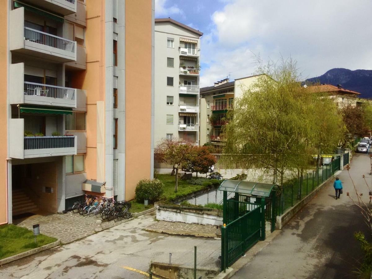 Interno 77 Di Tss' - Appartamento Soleggiato Con Ampie Finestre & Internet Veloce Con Fibra - Perfetto Per Coppie Trento Luaran gambar